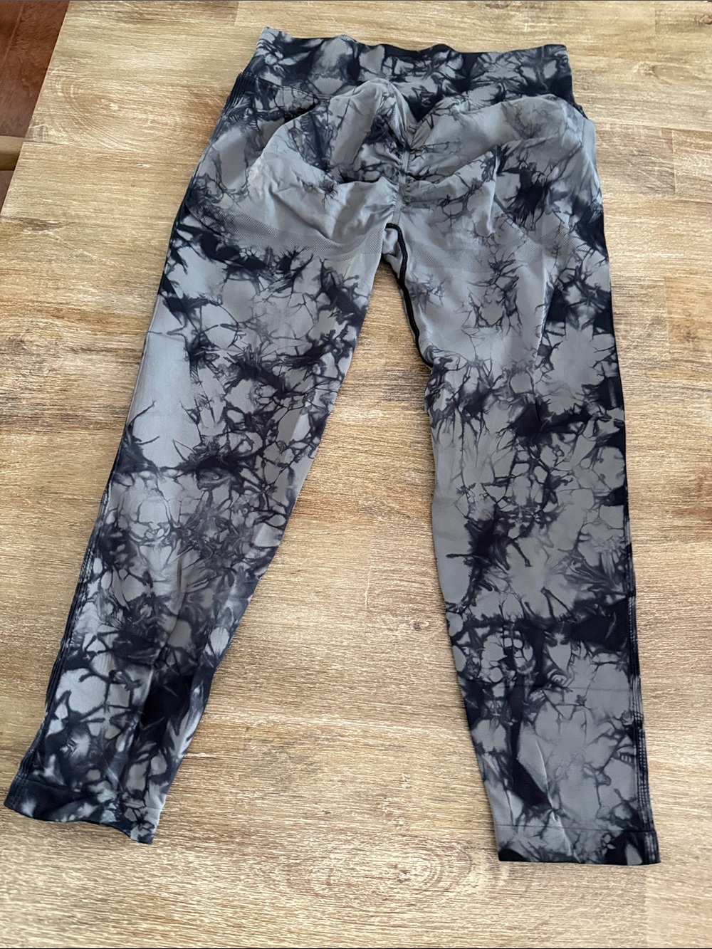 Source Unknown Black & Gray Tie-Dye Leggings
